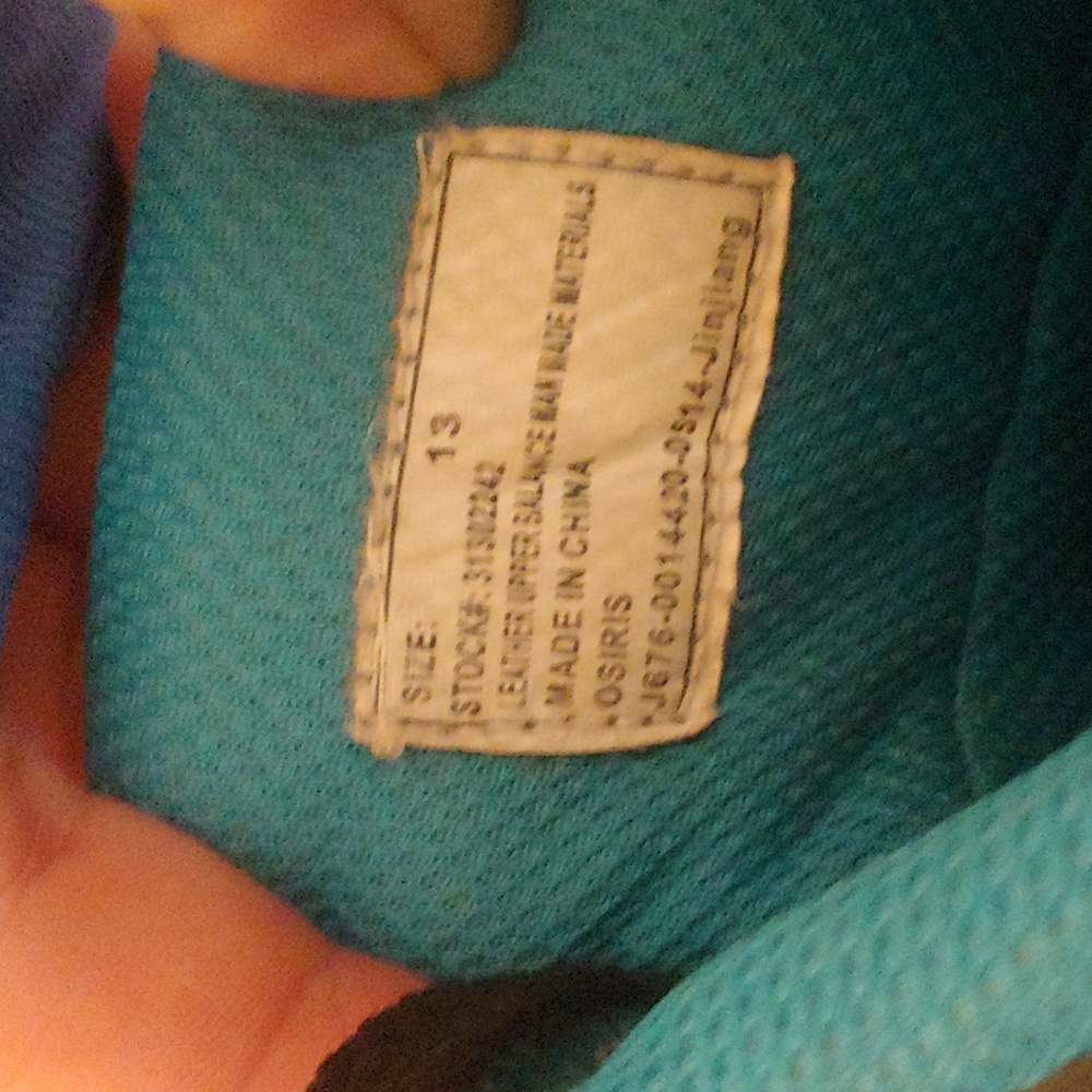 Shoes - Picture 3 of 4